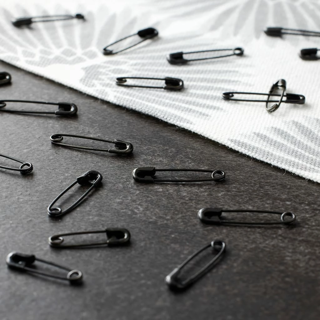 Outlet π― Loops & Threads™ Safety Pins, Black π - Image 2